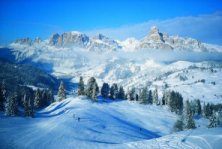 val-di-fassa-lyžování-itálie
